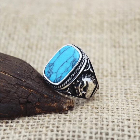 Men Classic Retro Turquoise Ring Horse Face Pattern OnThe Side Ring Holiday Gift - Picture 7 of 7